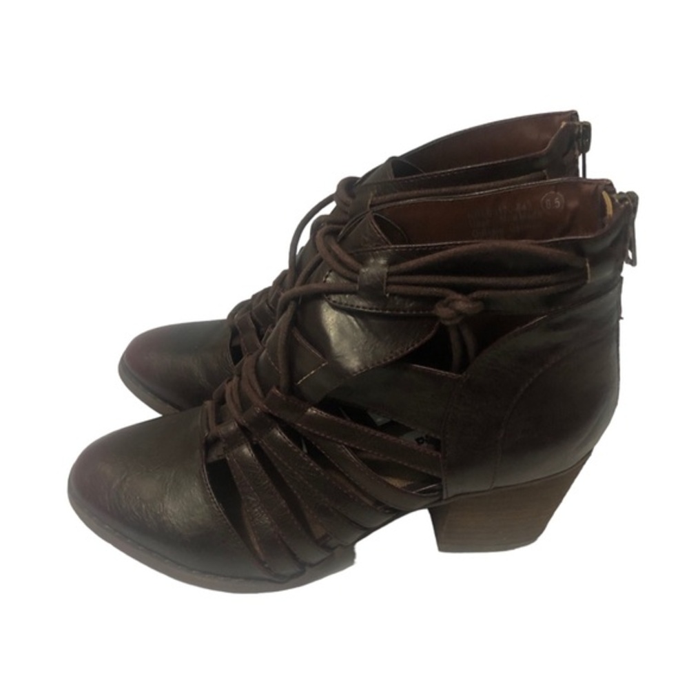 Not Rated brown faux leather heeled booties. Sz 6.5. New
